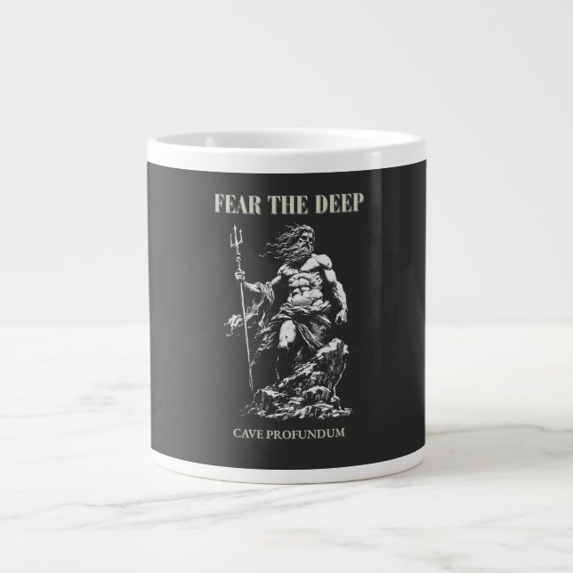 Taza De Café Gigante Fear the Deep – Poseidon Mythic  (Frente)