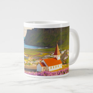 Taza De Café Gigante Flores   Lupines en flor en el sur de Islandia