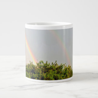 Taza De Café Gigante Foto doble del arco iris con el cielo y los