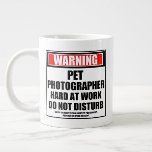 Taza De Café Gigante Fotógrafo Mascota de advertencia trabajando duro