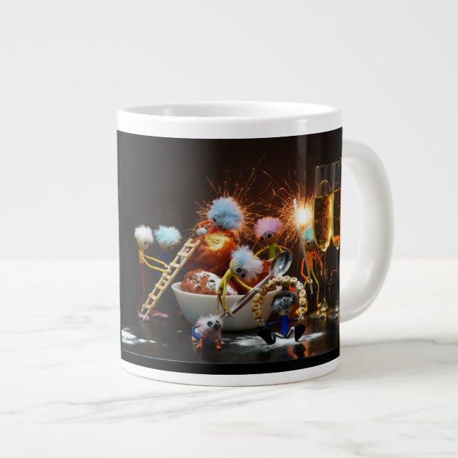 Taza De Café Gigante Fubby's met Jaarwisseling bij feestdagen. (Derecha)