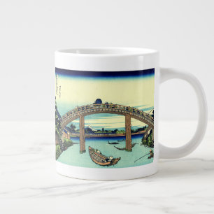 Taza De Café Gigante Fuji visto a través del puente de Mannen en
