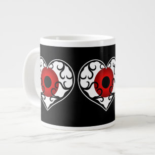 Taza De Café Gigante Globo del ojo rojo en corazón en negro