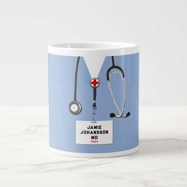 Taza De Café Gigante Graduado de Facultad de Medicina 2024 (Frente)