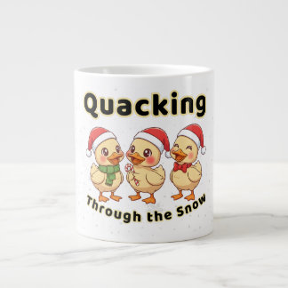 Taza De Café Gigante Gruñendo a través de la nieve | Pato Kawaii Divert