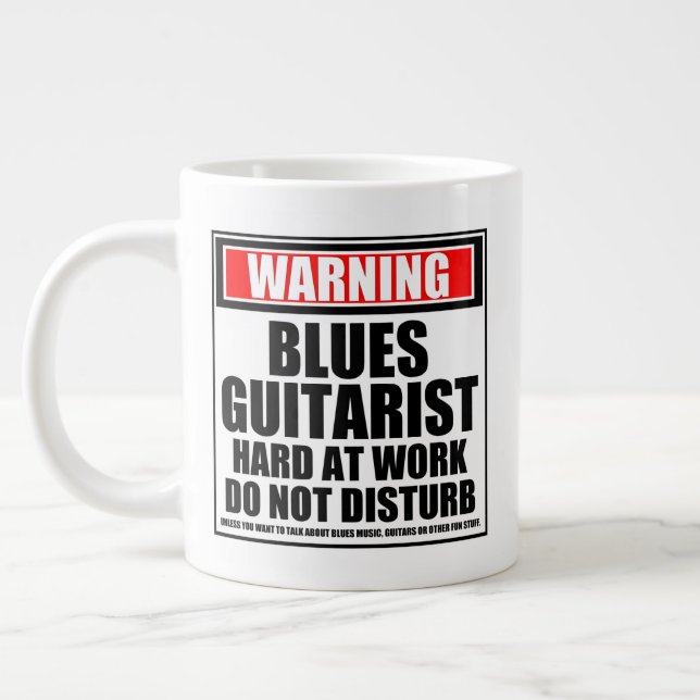 Taza De Café Gigante Guitarista De Blues De Advertencia En Trabajo (Izquierda)