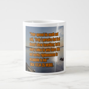 Taza De Café Gigante Hechos 10:34-35 WEBU Mug