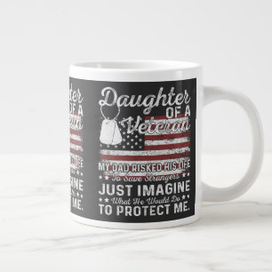 Taza De Café Gigante Hija De Una Familia Militar Patriótica Veterana