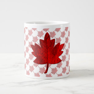 Taza De Café Gigante Hoja de arce de Canadá por Shirley Taylor