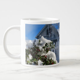 Taza De Café Gigante Holly Berries en la nieve - Viñedo de Martha