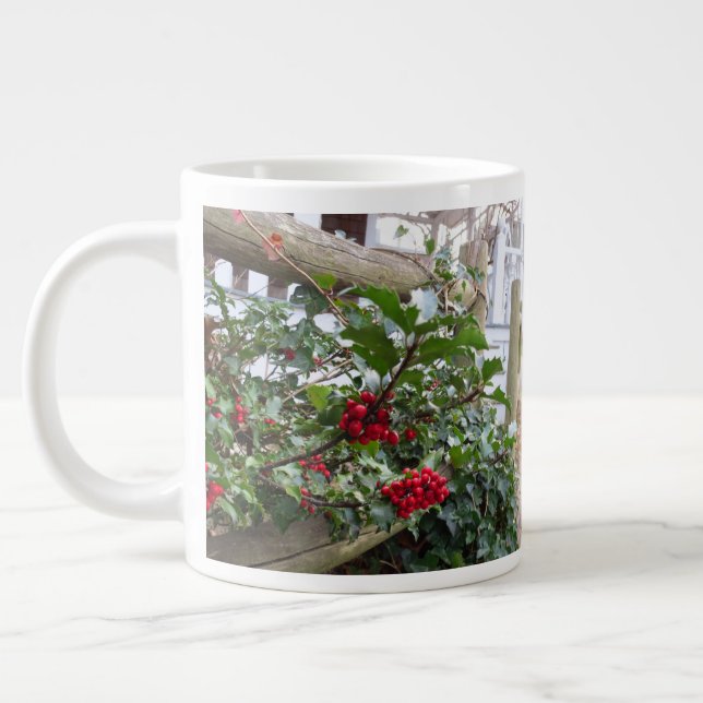 Taza De Café Gigante Holly Berries y Fence - Viñedo de Martha (Izquierda)