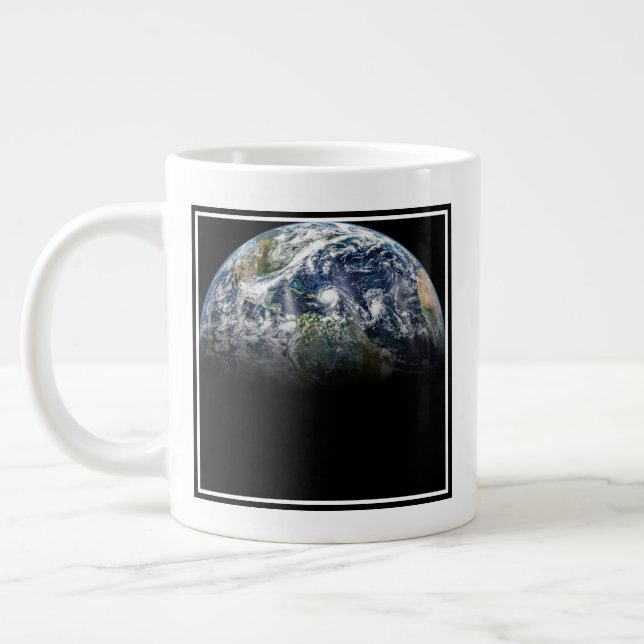 Taza De Café Gigante Imagen Mosaica Del Planeta Tierra Con 3 Huracanes (Izquierda)