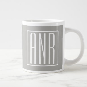 Taza De Café Gigante Iniciales Monograma Blanco Sobre Gris Claro