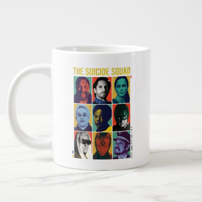 Taza De Café Gigante La brigada suicida | Retro Grid Con Amanda Waller (Izquierda)