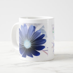 Taza De Café Gigante La margarita africana que relata la bruma azul