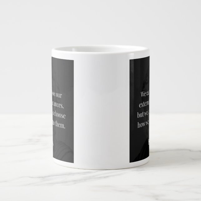 Taza De Café Gigante La sabiduría de Epictetus: Empoderamiento a través (Frente)