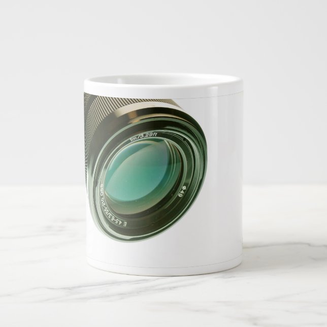 Taza De Café Gigante Lens van een fotocamera, een scherpe blik. (Frente)