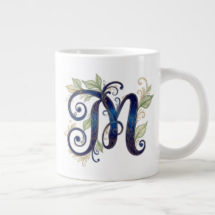 Taza De Café Gigante M en cursiva: monograma elegante en azul y dorado