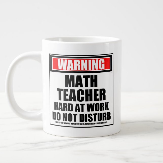 Taza De Café Gigante Maestra De Advertencia Duramente En El Trabajo No  (Izquierda)
