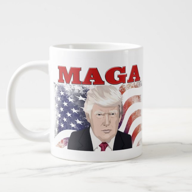 Taza De Café Gigante MAGA Bandera estadounidense Trump texto rojo (Izquierda)