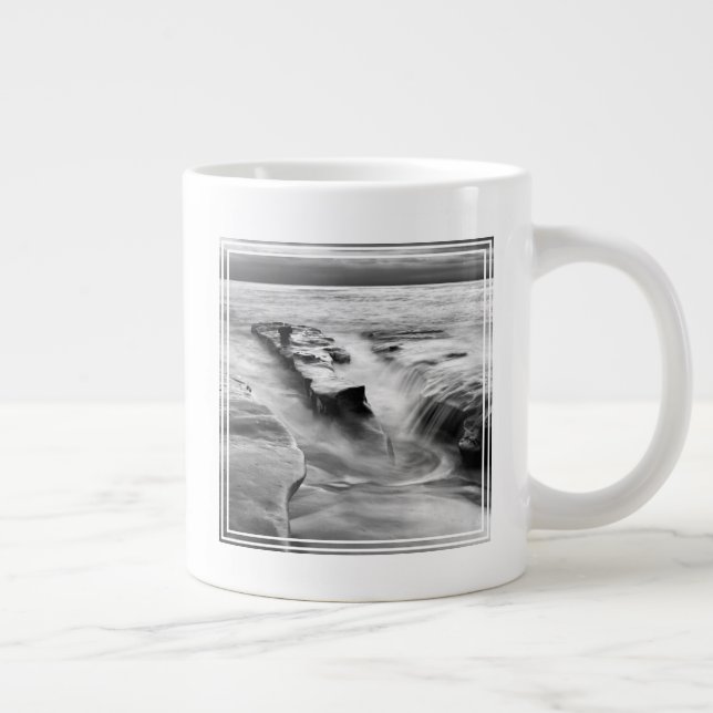 Taza De Café Gigante Marea Creciente En La Playa (Derecha)