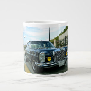 Taza De Café Gigante Mercedes-Benz es una marca alemana de automóviles 