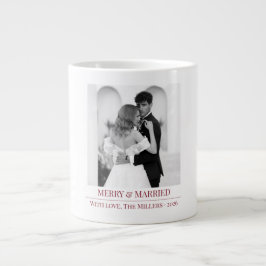 Taza De Café Gigante Merry & Married - Personalized Newlywed Christmas