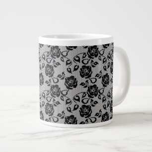 Taza De Café Gigante Modelo negro del cordón en el fondo blanco