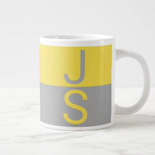 Taza De Café Gigante Monograma de iniciales modernas amarillas y grises
