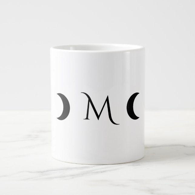 Taza De Café Gigante Monograma moderno de luna creciente blanco y negro (Frente)