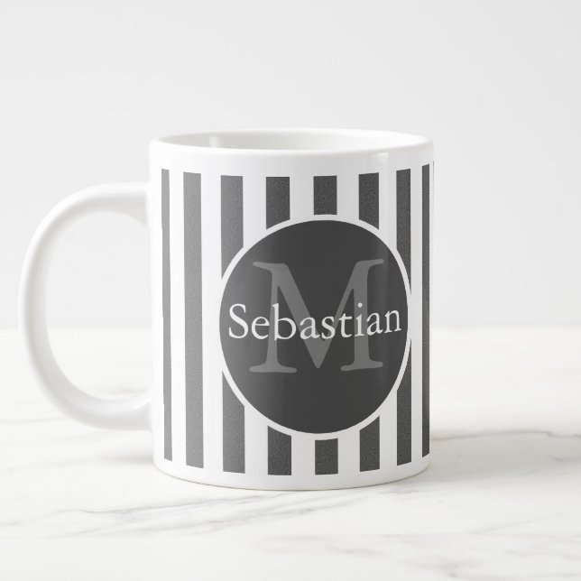 Taza De Café Gigante Monogramado masculino a rayas personalizadas (Izquierda)
