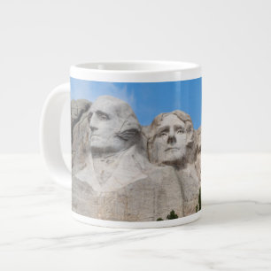Taza De Café Gigante Monte Rushmore en la primavera