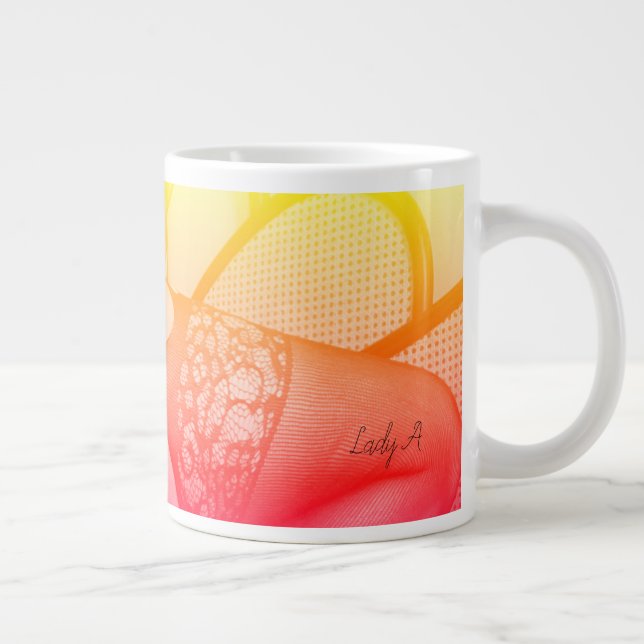 Taza De Café Gigante Mujer Amarilla A Mug (Derecha)