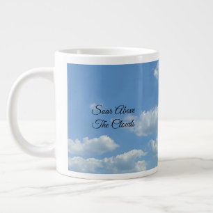Taza De Café Gigante Muy Por Encima De Las Nubes Especialidad En Café M