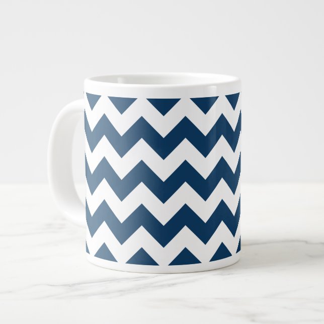 Taza De Café Gigante Navy Zigzag, Navy Chevron, patrón geométrico (Izquierda)
