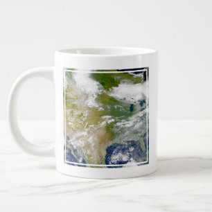 Taza De Café Gigante Norteamérica Con Humo Visible En Lugares.