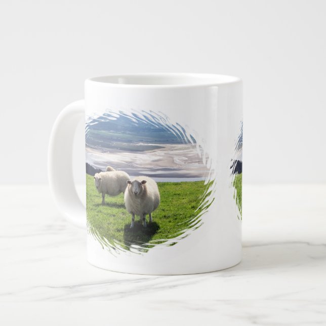 TAZA DE CAFÉ GIGANTE OVEJAS DE MONTAÑA BELSH (Izquierda)