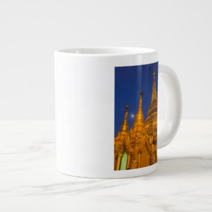 Taza De Café Gigante Pagoda Shwedagon de noche, Myanmar