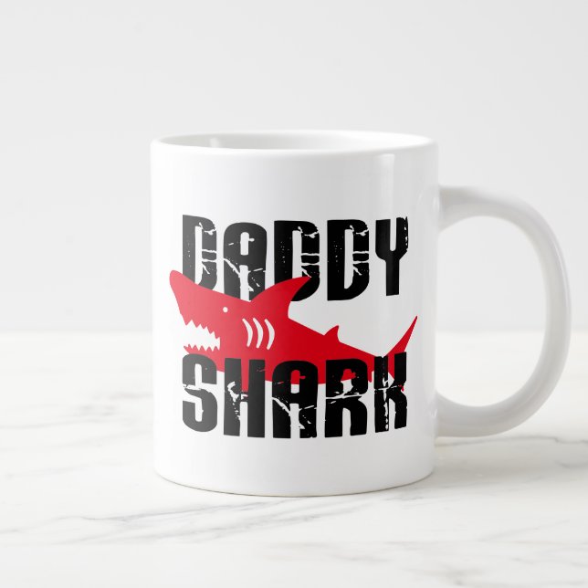 Taza De Café Gigante Papi Shark Worn Graphic (Derecha)