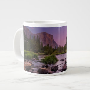 Taza De Café Gigante Parque nacional de Yosemite en la oscuridad