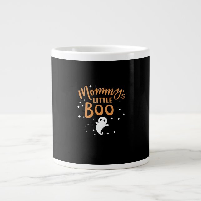 Taza De Café Gigante Pequeña boo de mamá - Feliz Halloween (Frente)