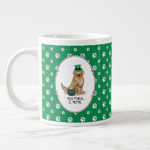 Taza De Café Gigante Perro recuperador de oro del Día de San Patricio