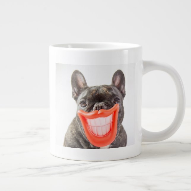 Taza De Café Gigante Perro sonriente de las imágenes el | A de Getty (Derecha)