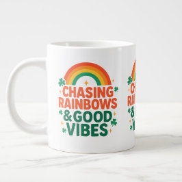 Taza De Café Gigante Persiguiendo Arcoíris y Buenos Momentos Día de San