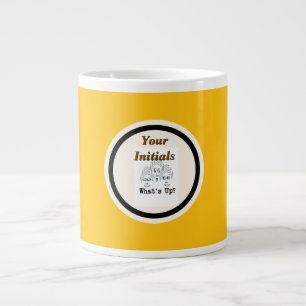 Taza De Café Gigante Personaliza con tus iniciales ¿Qué pasa? Amarilla