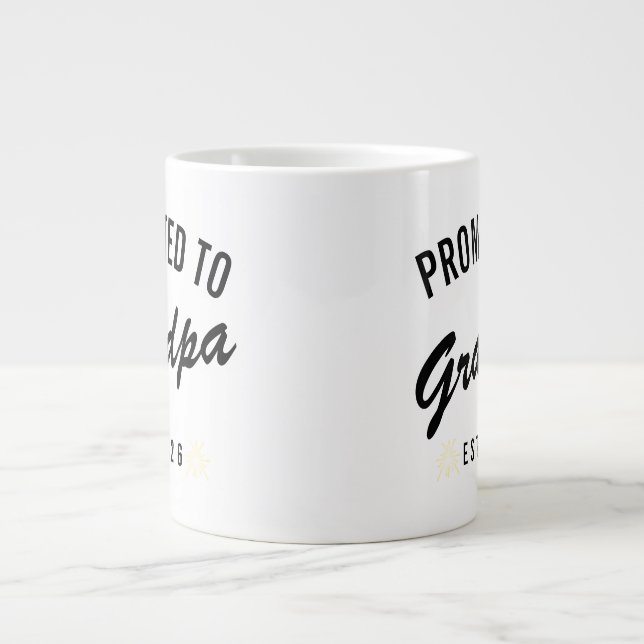 Taza De Café Gigante Promoted to Grandpa Est. 2026 (Frente)