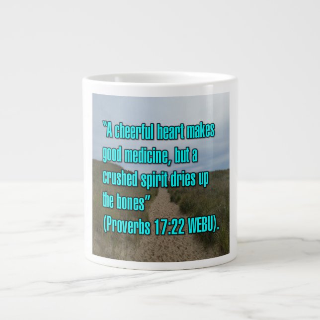 Taza De Café Gigante Proverbios 17:22 WEBU Mug (Frente)