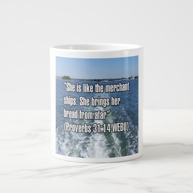 Taza De Café Gigante Proverbios 31:14 WEBU Mug (Frente)