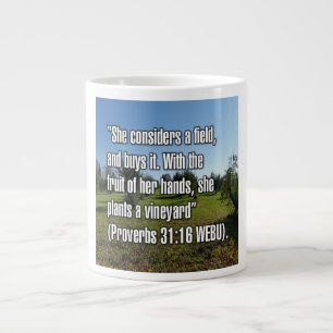 Taza De Café Gigante Proverbios 31:16 WEBU Mug