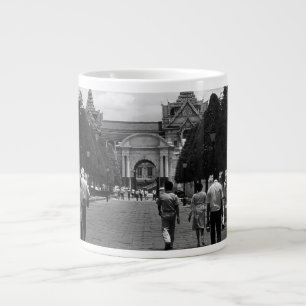 Taza De Café Gigante Puerta del palacio real turístico de Bangkok en Ta